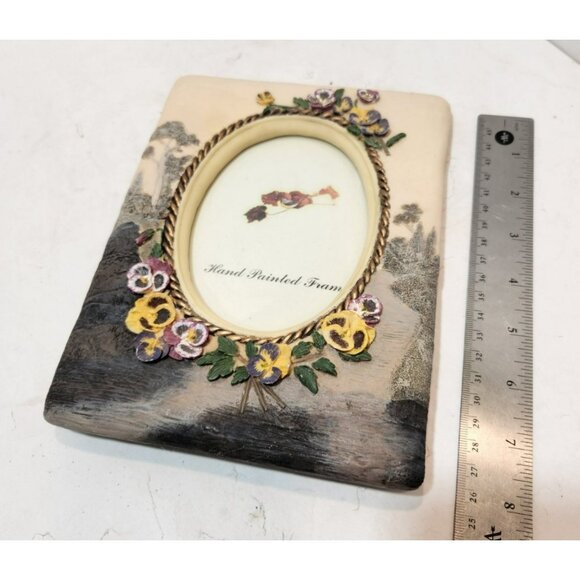 6" by 8" Hand Painted Floral Pansies 3D Picture Frame with Oval Cutout - Picture 9 of 9